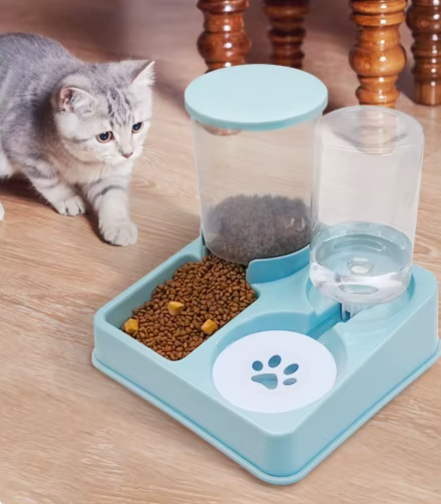 Furry Pet Feeder